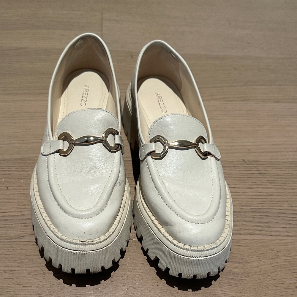 AREZZO Women's Cream Loafers